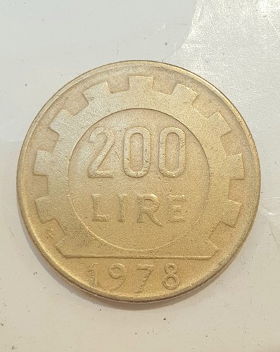 Rare italian 200 lire coin - rare,