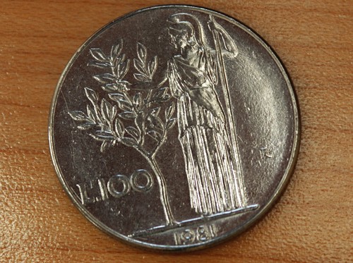 1981 italy 100 lire - km#, 96.1